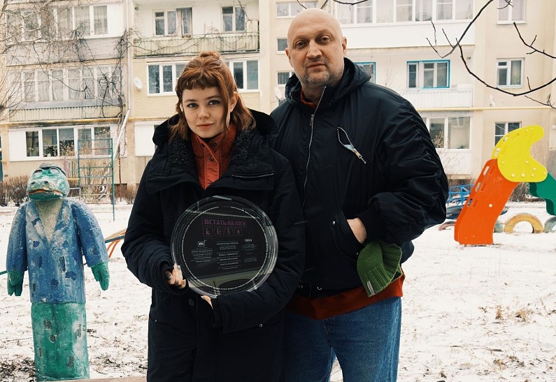 Инклюзивный драмеди-сериал с Гошей Куценко и Милой Ершовой стартовал