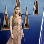 Семь образов Дженнифер Лопес на American Music Awards