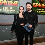 Агата Муцениеце идёт под венец