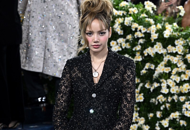 На образе Лисы с Met Gala накинули претензии о расизме