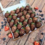 Клубника в шоколаде: гармония вкуса и чувств