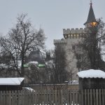 Очистка замка Пугачевой в Грязи перед продажей
