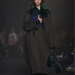 Новая коллекция Burberry осени и зимы 2023 года
