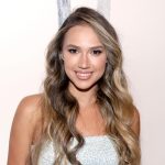 Алина Загитова прокомментировала обвинения в звездной болезни.