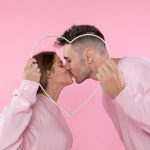 Почему мужчины выбирают жен, но изменяют им