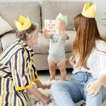 Родители поссорились, и теперь мать отказывается дарить подарок на рождение внука