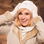 Зимний стиль от знаменитостей: многослойность, монохром и объем