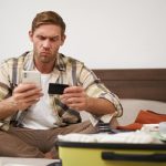 Неловкость перед родными: муж не справляется с финансовыми трудностями