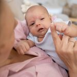 Признаки насыщения у новорожденного: что нужно знать