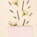 ELEGANZZA выпустила сумку с монограммой
