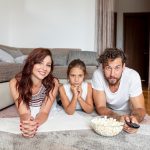 Джейсон Момоа показал свой новый сериал в семейном кругу