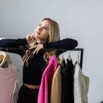 «10 продуктов и товаров в магазинах, которые создают ложное чувство счастья, но на самом деле могут подорвать нашу самооценку».