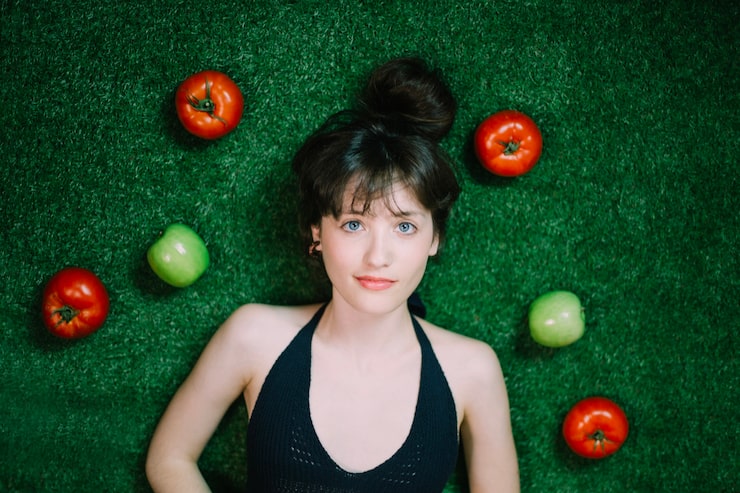 В центре внимания на этой неделе: платье Кендалл Дженнер в тренде «tomato girl»