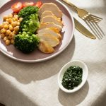 Куриная грудка с овощами в бульоне: питание для восстановления после инфекции