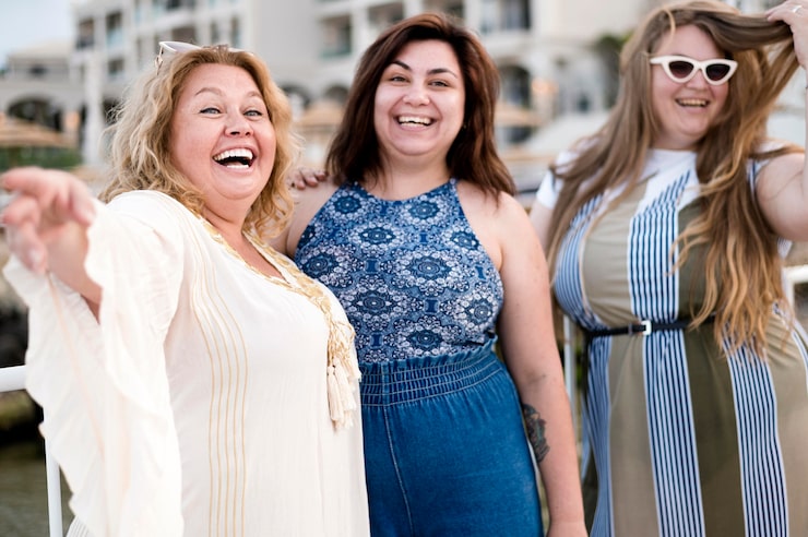 Свидание для девушек plus size: 6 стильных образов на любой случай