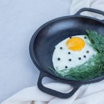 Как приготовить идеальный омлет на сковороде: секреты пышности и вкуса