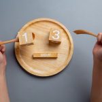 Когда стоит взвешиваться: ежедневный контроль или раз в неделю?