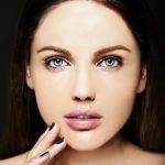 «Лисьи глазки» по примеру Беллы Хадид: стоит ли рисковать?