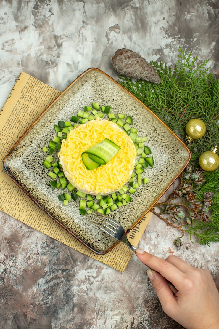 Приготовьте салат с курицей вместо крабового