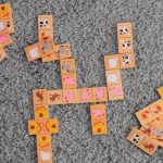 Нежелательные игры: какие настольные развлечения лучше не давать детям