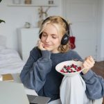 Как насытиться меньшим количеством еды: 9 действенных советов