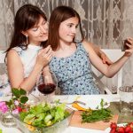 Как привить детям здоровое отношение к еде и избежать родительских переживаний
