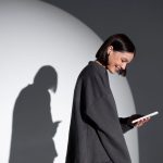 Последний показ Giorgio Armani: тени и свет прощального шоу Маэстро