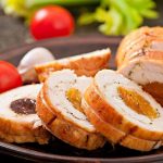 Картофельные рулетики с сыром и колбасой