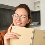 Как правильно носить очки для коррекции зрения