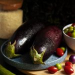 Соленые баклажаны с морковью и чесноком: простой рецепт с гнётом