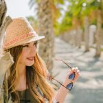 Летние головные уборы: подбираем стильные аксессуары