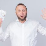 Мужчина потратил 18 тысяч долларов, чтобы убедиться в чувствах девушки