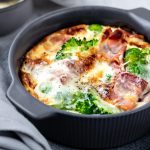 Изысканный жюльен с креветками и сыром Дорблю: оригинальный рецепт