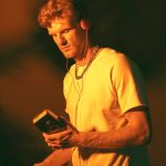 Во время концерта Coldplay Крис Мартин поддержал поклонника, который сделал предложение.