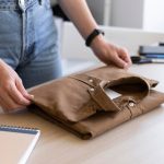 Как продлить жизнь вашему пальто: советы по уходу