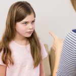 Как понять, что с ребенком что-то не так: признаки, на которые стоит обратить внимание