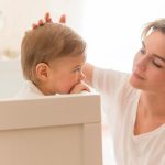 Сколько градусов вода для купания младенца? Пошаговая инструкция для купания новорожденных