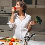 Какие продукты сокращают продолжительность жизни: есть ли они в вашем рационе
