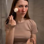 С чего начать макияжа: консилер или тональный крем?