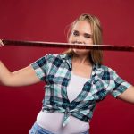 Как женщинам невысокого роста выбирать одежду: распространенные ошибки