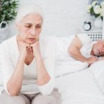 Ученые назвали положение во сне, которое может повысить риск развития деменции