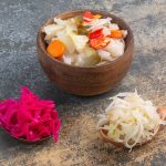 Как добиться хруста и насыщенного вкуса у квашеной капусты