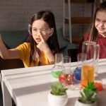 Окружение играет важную роль в формировании будущего детей.