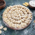 Как быстро лепить пельмени: секреты опытного мастера