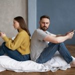 Как справиться с преследованием бывшего партнера