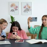 Блогерша рассказала, сколько лайков получают её дети, и столкнулась с осуждением