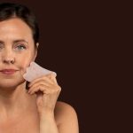 Как бороться с признаками старения на руках и шее: 5 эффективных способов