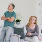 Почему мужчины начинают изменять женам после 45: объяснение психолога