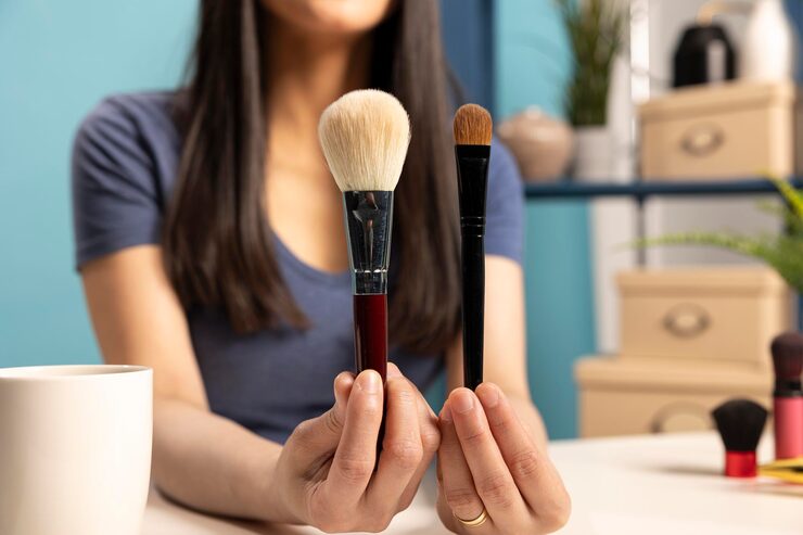 Как ухаживать за кистями для макияжа: советы по очистке.