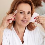 Как ускоряет старение кожи: 9 распространенных ошибок в уходе
